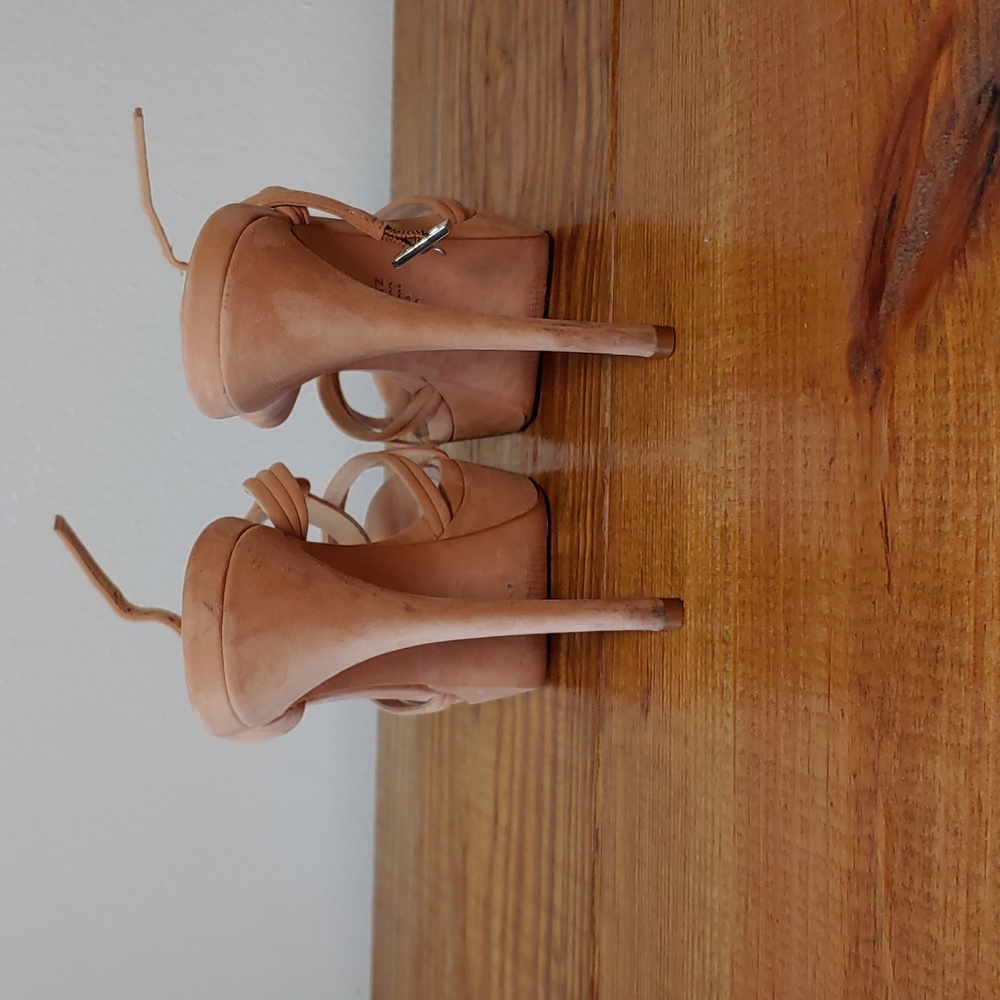 Schutz Nude Heels - Picture 5 of 7